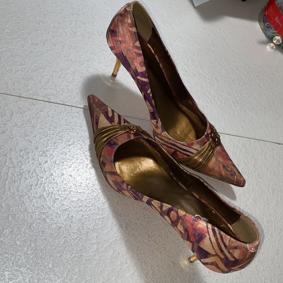 ALDO Aztec stilettos gold heels Sz EUR 40 made in Brazil - Picture 3 of 15